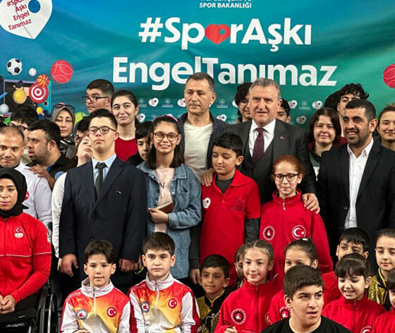 "Türkiye, Cumhurbaşkanımızın önderliğinde spor devrimi yaşamaktadır"