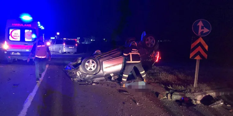 Edirne’de iki otomobil çarpıştı: 1 ölü, 1 yaralı