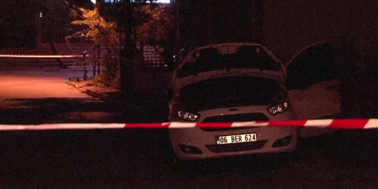 Araç içinde yanmış bir erkek cesedi bulundu