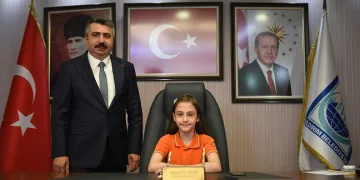 Oktay Yılmaz, koltuğunu miniklere bıraktı