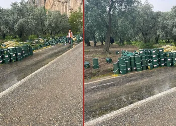 Bursa’da turşu yüklü tır devrildi