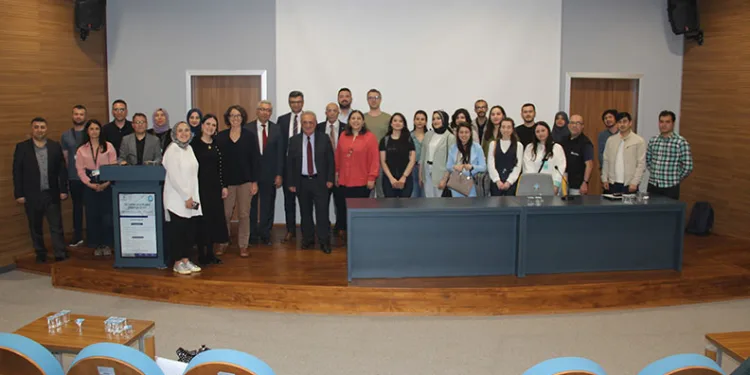 BUÜ’de tez yazımı ve atıfların önemi konuşuldu