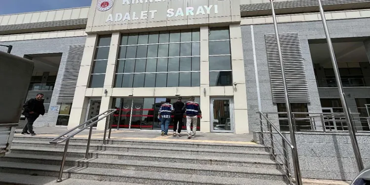 PKK/KCK-PYD/YPG üyeliği bulunan zanlı Bulgaristan’a kaçarken yakalandı