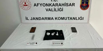 Afyonkarahisar’da uyuşturucu operasyonu, 2 gözaltı