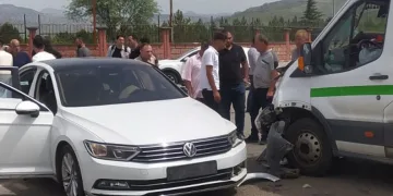 Siirt’te otomobil ile minibüs çarpıştı: 7 yaralı