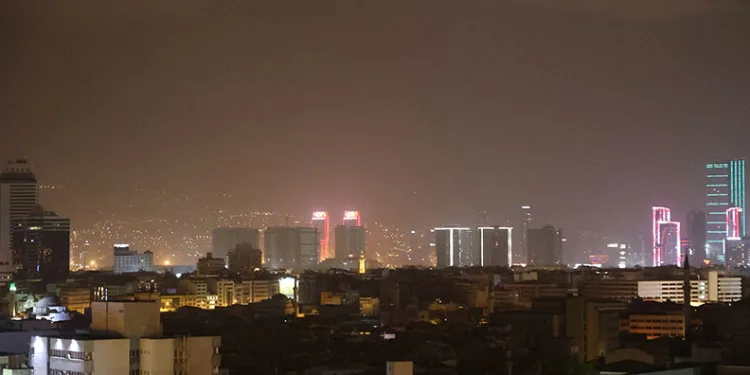 Çöl tozu İzmir’de etkisini sürdürüyor