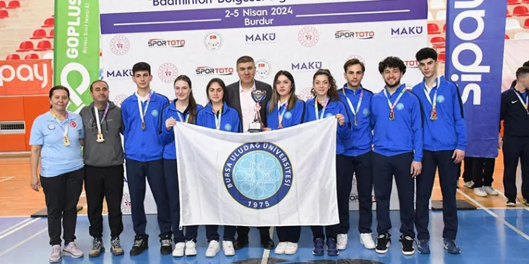 BUÜ Badminton Takımı süper ligde