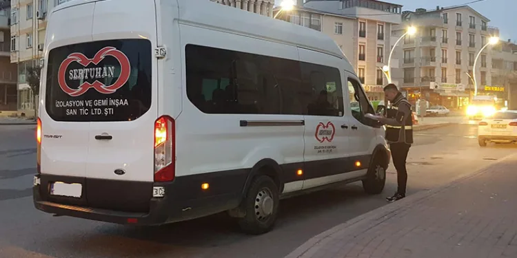 Kocaeli’de korsan servis avı