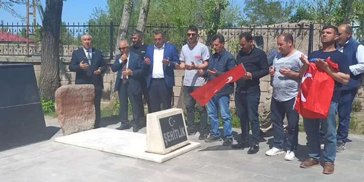 Iğdır’da Ermenilerin katlettiği şehitler dualarla anıldı