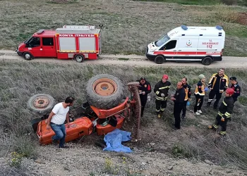 Şarampole devrilen traktörün altında kalan sürücü öldü