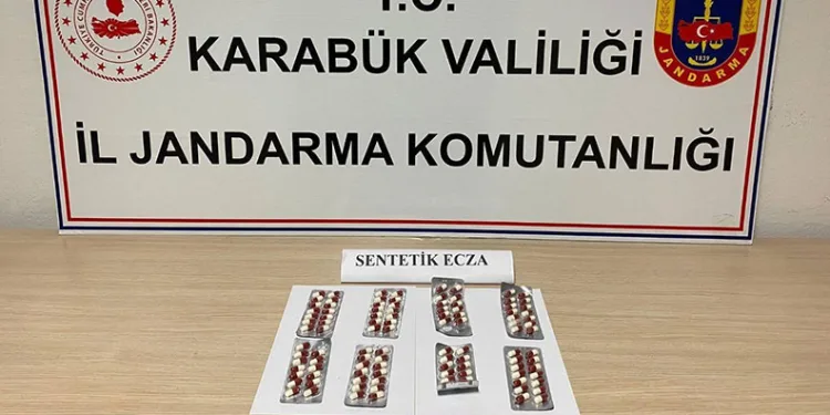 Jandarma 109 adet hap ele geçirdi