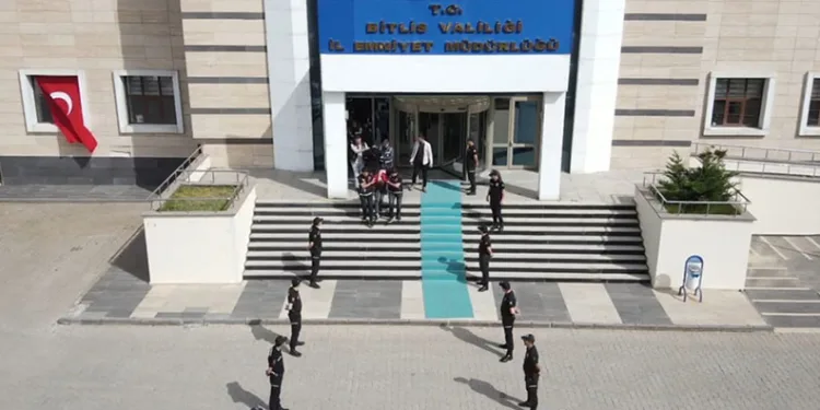 Bitlis’te uyuşturucu operasyonunda 11 kişi tutuklandı