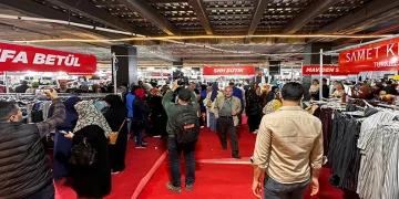 Bayram öncesi Malatya’da başlayan alışveriş festivaline yoğun ilgi
