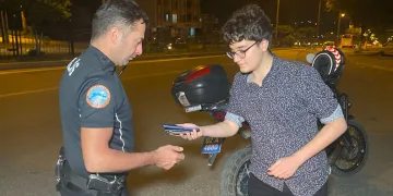 Adıyamanlı gençten örnek davranış