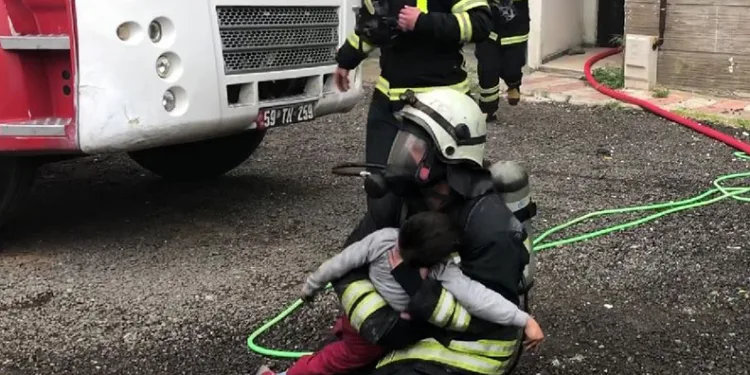 Kahreden yangın: 3 yaşındaki bebek hayatını kaybetti