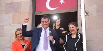 Giresun Belediyesi’nde devir teslim töreni yapıldı