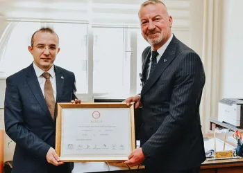 Fatih Karabatı mazbatasını aldı
