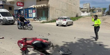 Kilis’te motosiklet ile otomobil kafa kafaya çarpıştı:1 yaralı