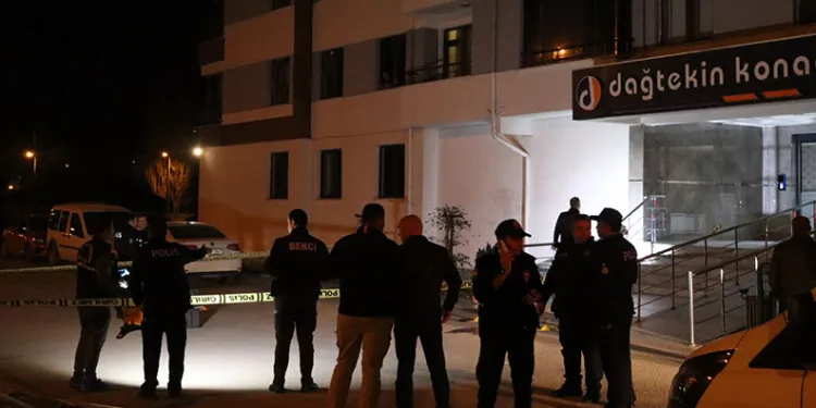 Bunalıma giren polis memuru kendini vurdu
