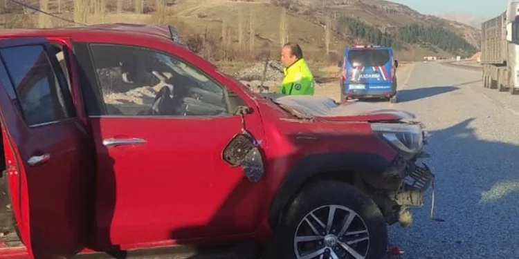 Malatya’da kamyonet şarampole uçtu: 6 yaralı
