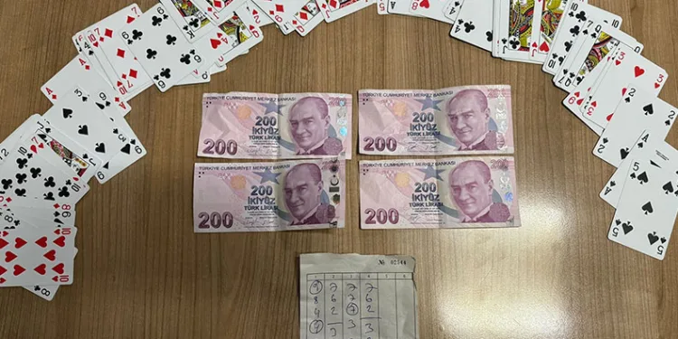İş yerinde kumar oynayanlara baskın