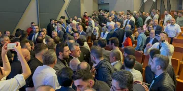 Oktay Yılmaz’ın mazbata töreninde gerginlik