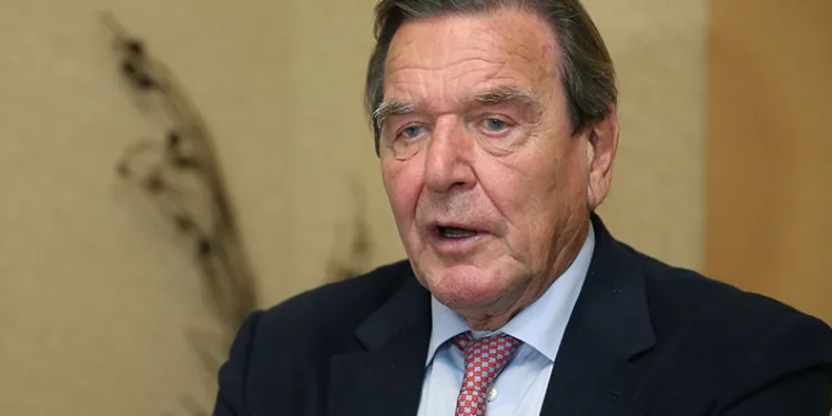Almanya’nın eski Başbakanı Schröder’den iktidardaki SPD’ye sert eleştiri