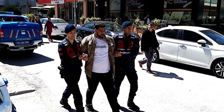 Bursa’da arkadaşını bıçaklayan şahıs adliyeye sevk edildi