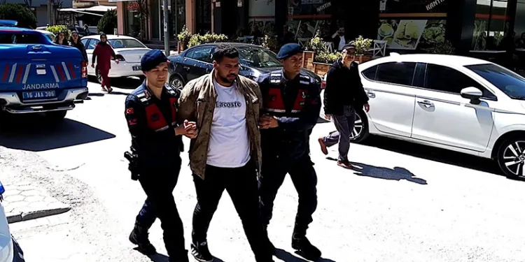 Bursa’da arkadaşını bıçaklayan şahıs adliyeye sevk edildi