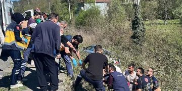 Zonguldak’ta otomobil şarampole uçtu: 5 yaralı