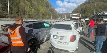 Kazaya ulaşmaya çalışan ambulans zor anlar yaşadı