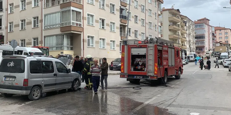 Pazara gitti, döndüğünde aracını yanmış halde buldu