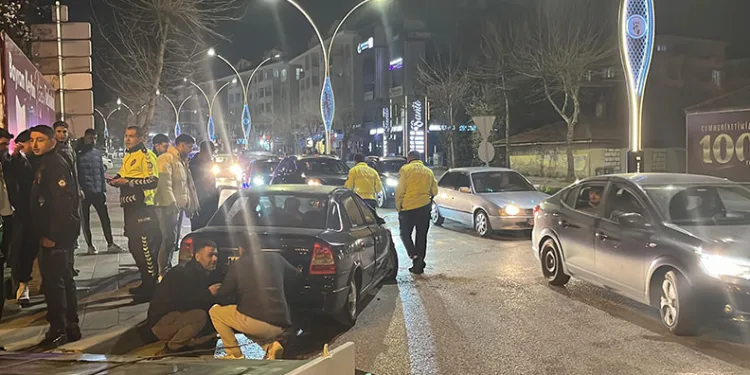 Trafiği birbirine kattı: Kaçtığı kaza yerine geri geldi