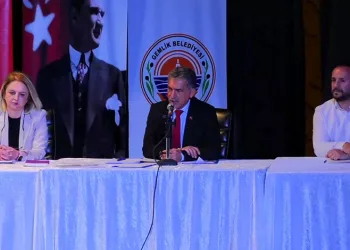 Gemlik meclisi yeni dönemin ilk toplantısını yaptı