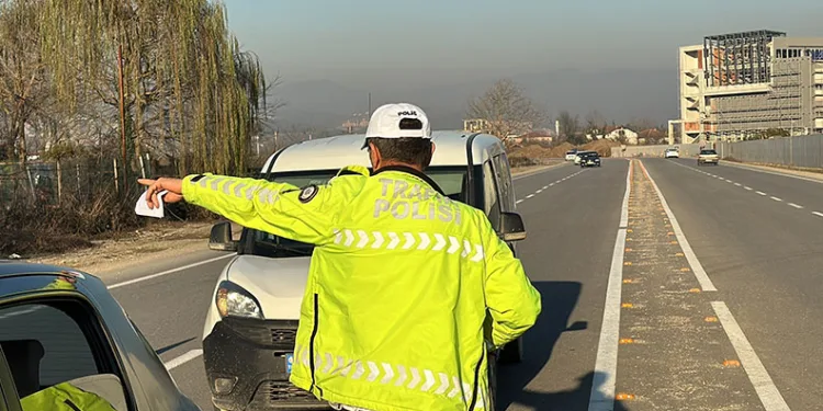 140 araç trafikten men edildi