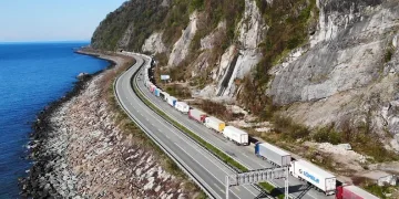 Sarp Sınır Kapısı’nda uzun tır kuyrukları oluşturdu