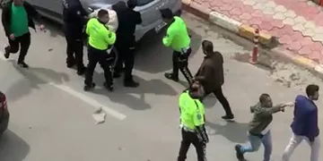 Kardeşine ceza yazan polisi bıçaklamıştı: Tutuklandı