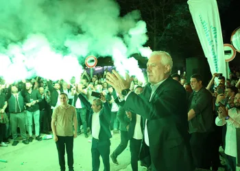 Mustafa Bozbey, Bursaspor maçı biletlerini satın aldı
