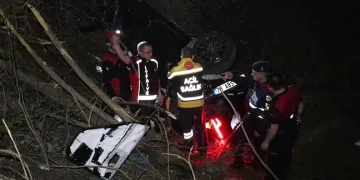 Takla atan otomobil şarampole yuvarlandı: 1 ölü
