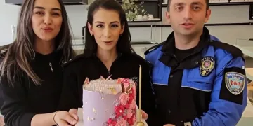Polislerden doğum günü kızına jest