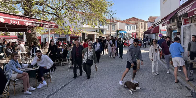 Bozcaada’da bayram rekoru