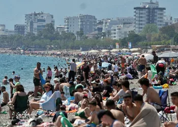 Bayram turizm sektörüne ilaç oldu