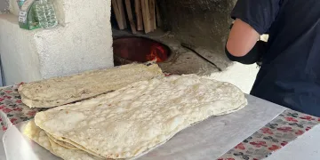 Eskişehir halkı tandır ekmeği tadını seviyor