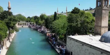Bayram tatilinde Şanlıurfa 500 bin ziyaretçi ağırladı