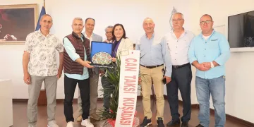 Kuşadalı taksiciler Başkan Çerçioğlu ile görüştü
