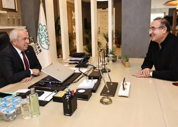 Sunay Akın’dan Şadi Özdemir’e ziyaret