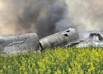Rusya’da bombardıman uçağı düştü