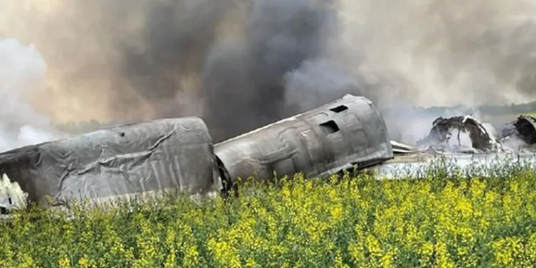 Rusya’da bombardıman uçağı düştü