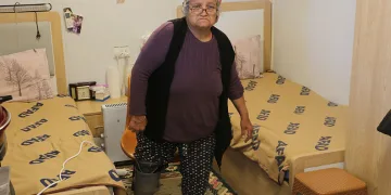 Protez bacağıyla hayata tutundu