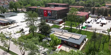 İnegöl’ün Nöbetçi Kütüphanesi açıldı